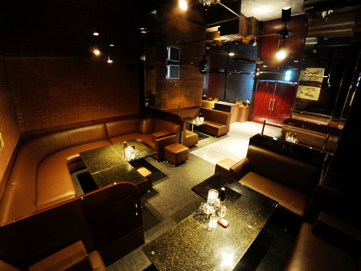 JUNGLE 宮崎店の店内3